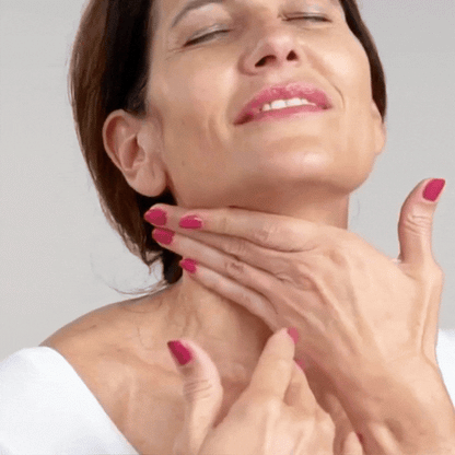 NECKGLOW LABS™ -Cuello y mandíbula con aspecto más firme en solo 60 segundos al día.